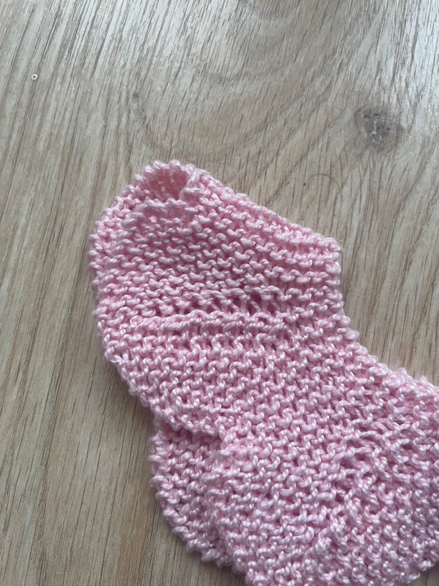 Cuello de bebé hecho a mano