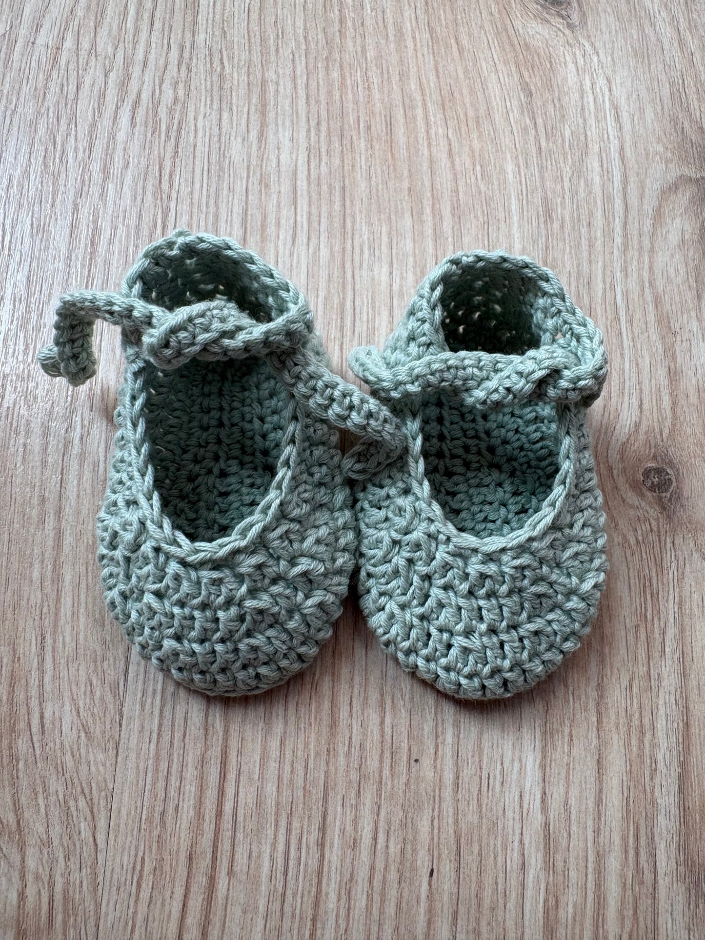 Conjunto Patucos y chupetero a juego