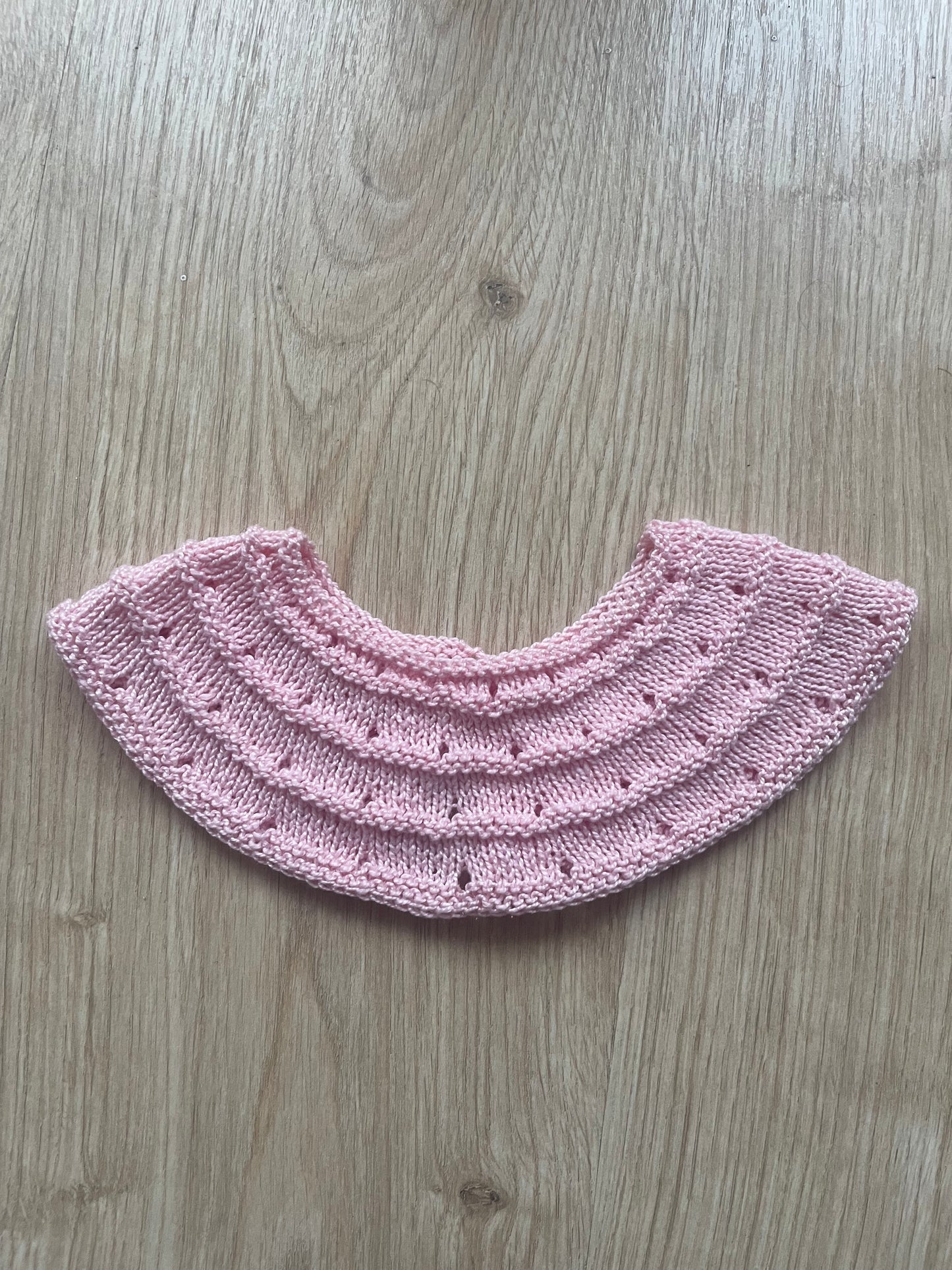 Cuello de punto hecho a mano