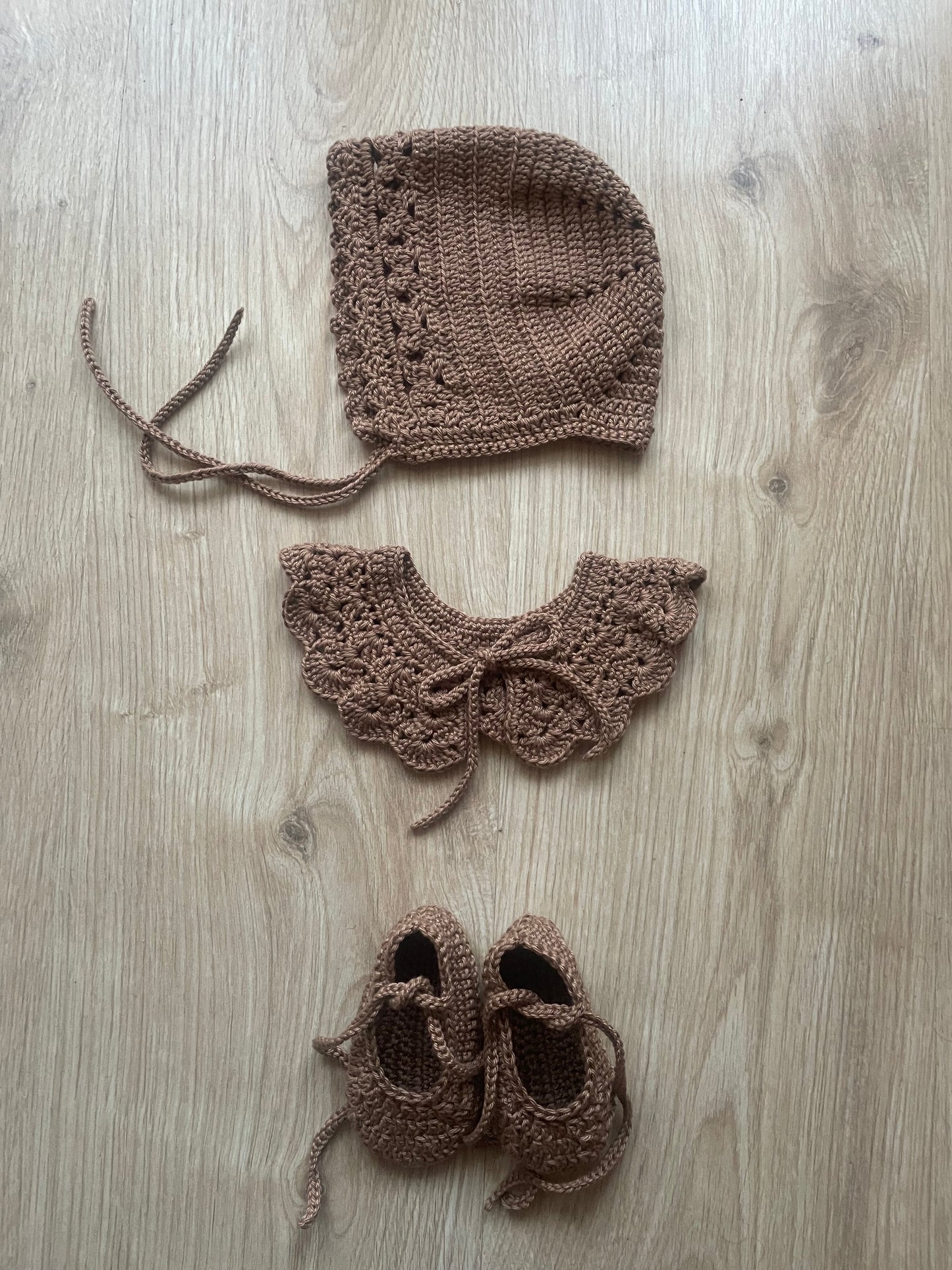 Conjunto hecho a mano 6-9 meses